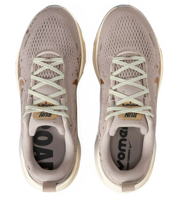 Nike Vomero 18 SE – Taupe & Gold