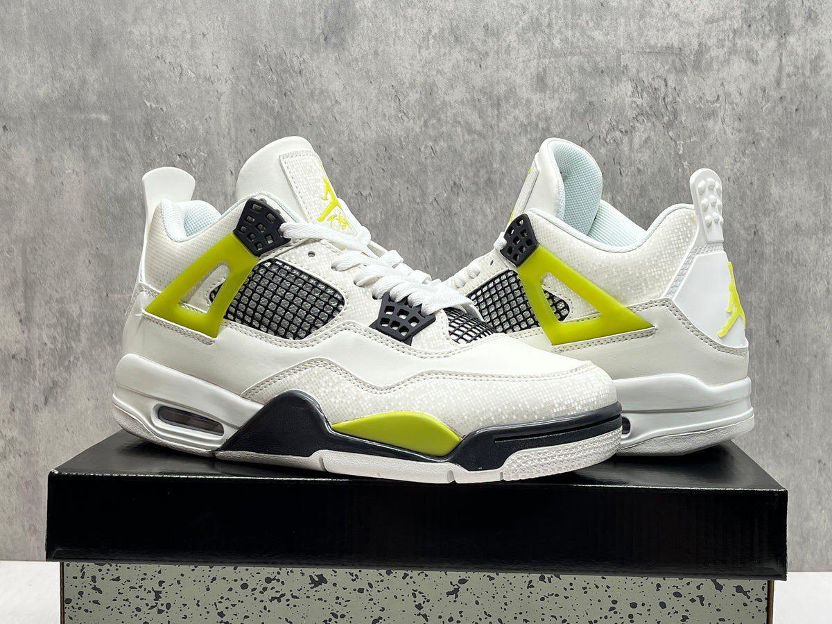 Air Jordan 4 Sneakers – Black & Yellow